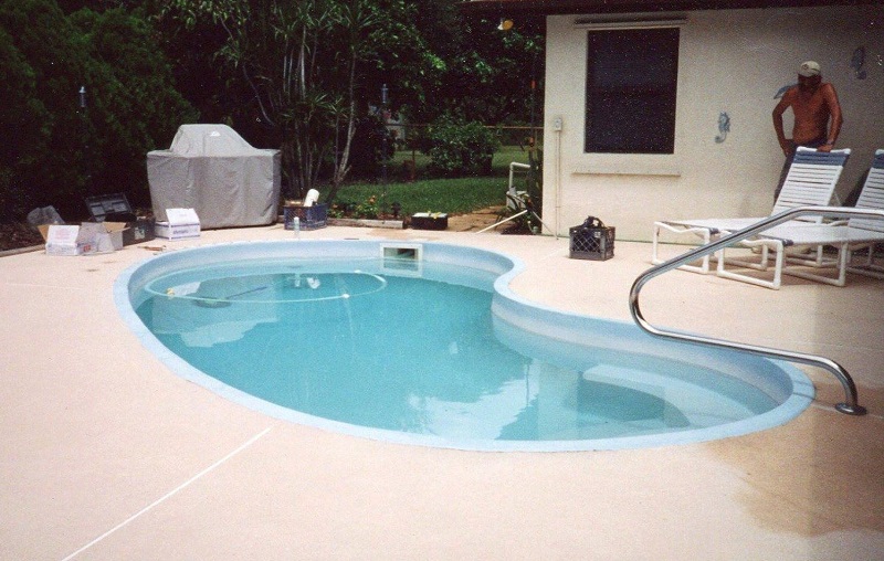 Home Fiberglass Swimming Pool Tiling